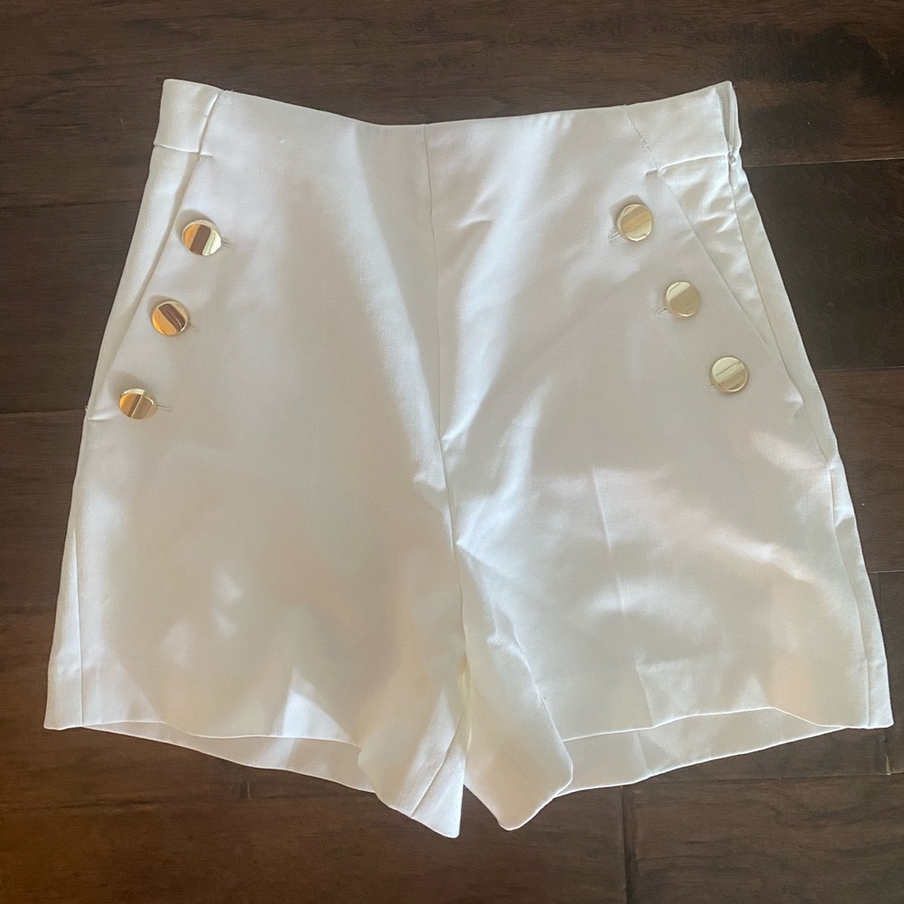White Zara button shorts